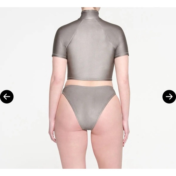 NWT Skims Shine Swim T-shirt Tp-shr-5610w Smoke Size Large - Picture 7 of 7